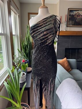 Kalinnu Evening One-Shoulder Black and Metallic Sequin Gown